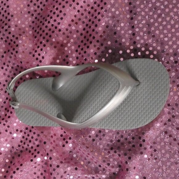 Unisex Grey Flip-Flops For Kids | Size 11 - Picture 8 of 12